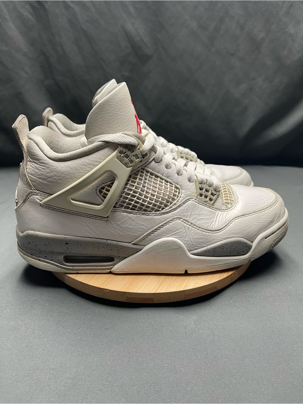 Men’s Jordan 4 Retro Mid White Oreo - Size 8.5M